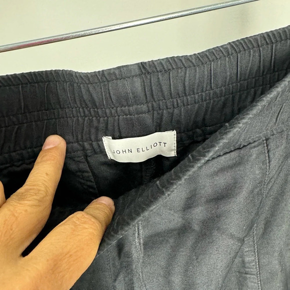 John Elliott BACK SATEEN CARGO PANTS black elastic waist size 1 small - Picture 8 of 8